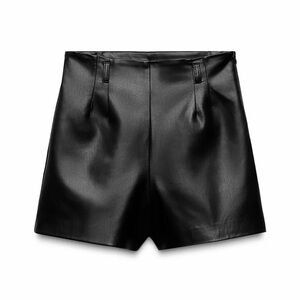 ZARA Women’s faux leather high waisted shorts🖤🖤